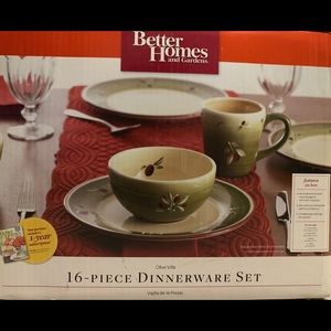 BETTER HOMES 16-PIECE DINNERWARE SET
